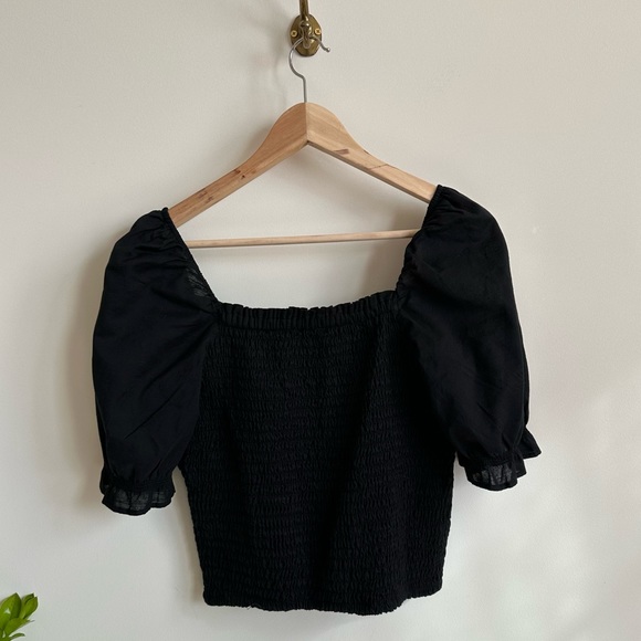 💗 NWT Abercrombie and Fitch heart neck lined puff shoulder crop top- L - Picture 3 of 5